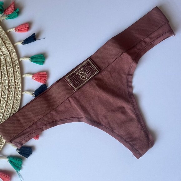 Victoria's Secret Logo Cotton Shine Patch Thong Panty Pretty Vintage Rose M NEW - Picture 1 of 7